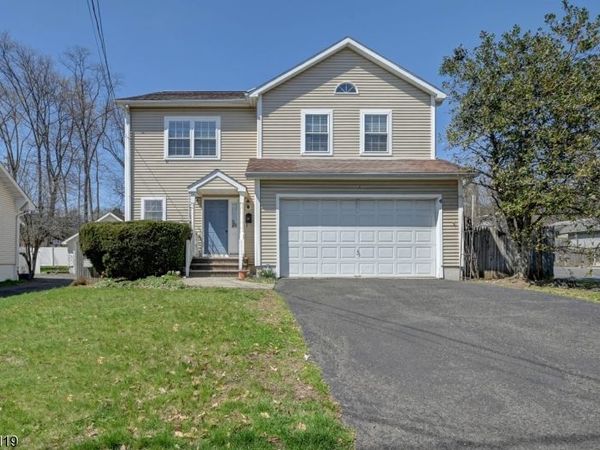 31 Ashwood Ave, Summit, NJ 07901