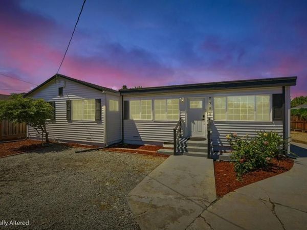 2383 Menalto Avenue, East Palo Alto, CA 94303
