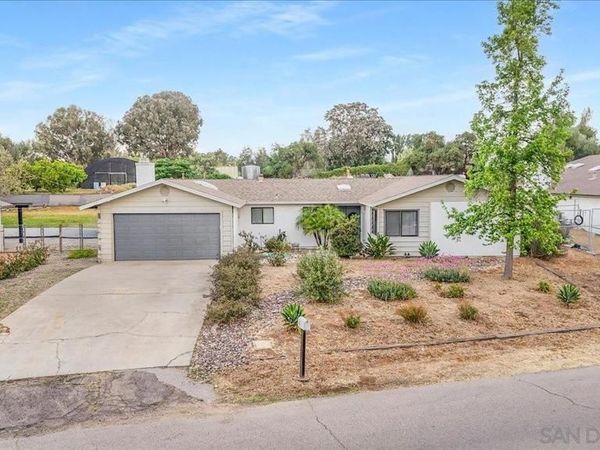 715 Hunter, Ramona, CA 92065