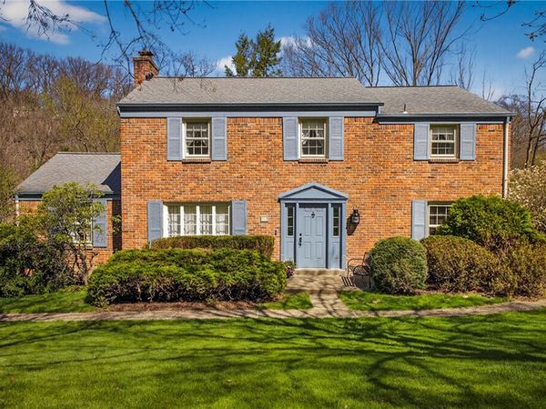 111 Woodshire Dr, Pittsburgh, PA 15215
