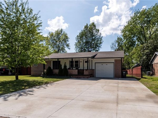 1022 Lowell Road, Springdale, AR 72764