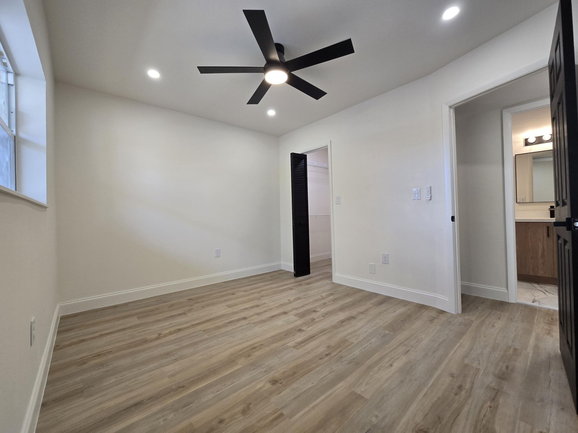 3001 Sunrise Lakes Drive E, Unit 303, Sunrise, FL 33322 Photo