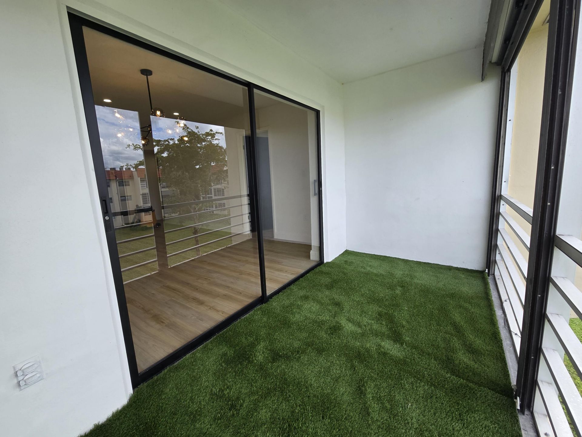 3001 Sunrise Lakes Drive E, Unit 303, Sunrise, FL 33322 Photo