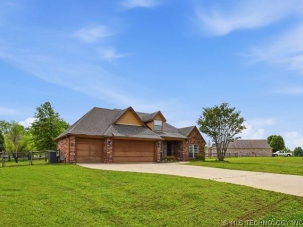 12101 N 168th East Avenue, Collinsville, OK 74021