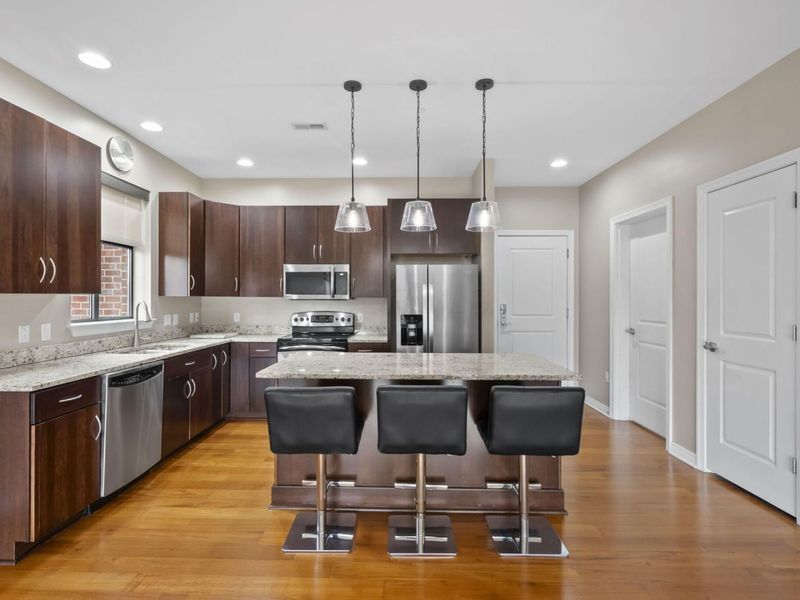 250 Daniel Burnham Square, Unit 710, Columbus, OH 43215 Photo 4