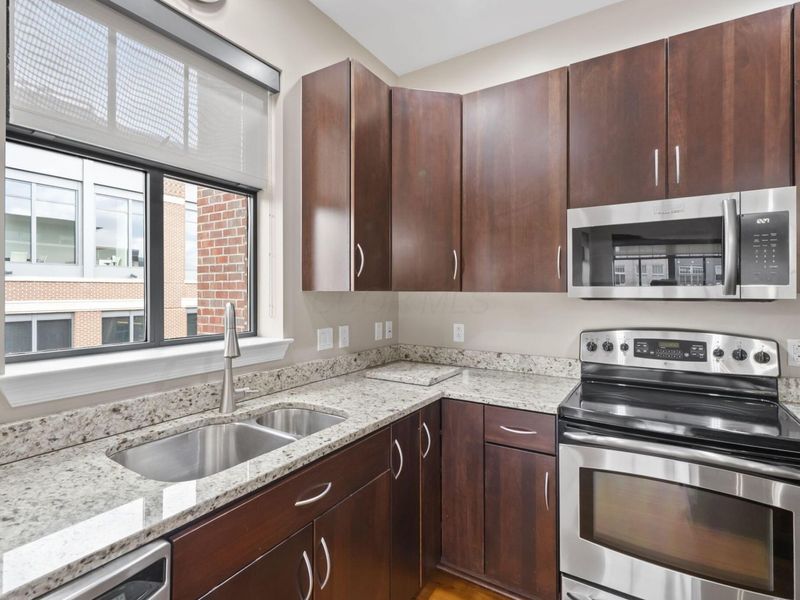 250 Daniel Burnham Square, Unit 710, Columbus, OH 43215 Photo 5