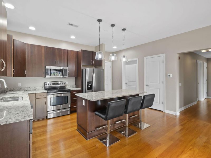 250 Daniel Burnham Square, Unit 710, Columbus, OH 43215 Photo 6