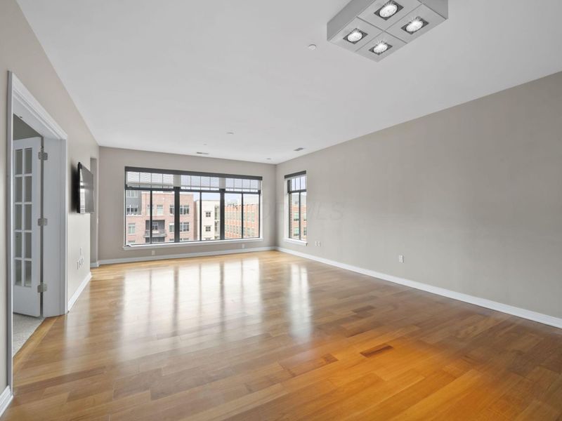 250 Daniel Burnham Square, Unit 710, Columbus, OH 43215 Photo 8