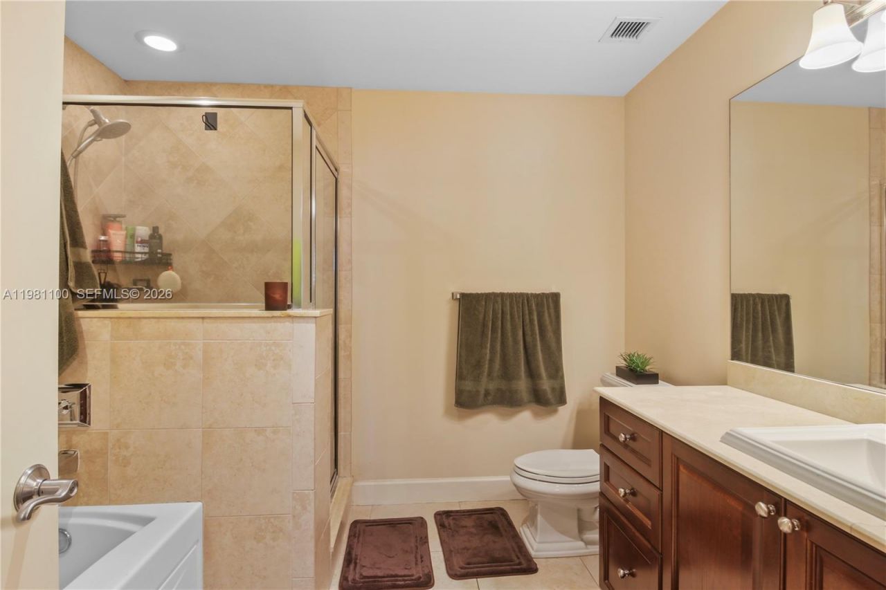 100 Andalusia Ave, Unit 708, Coral Gables, FL 33134 Photo