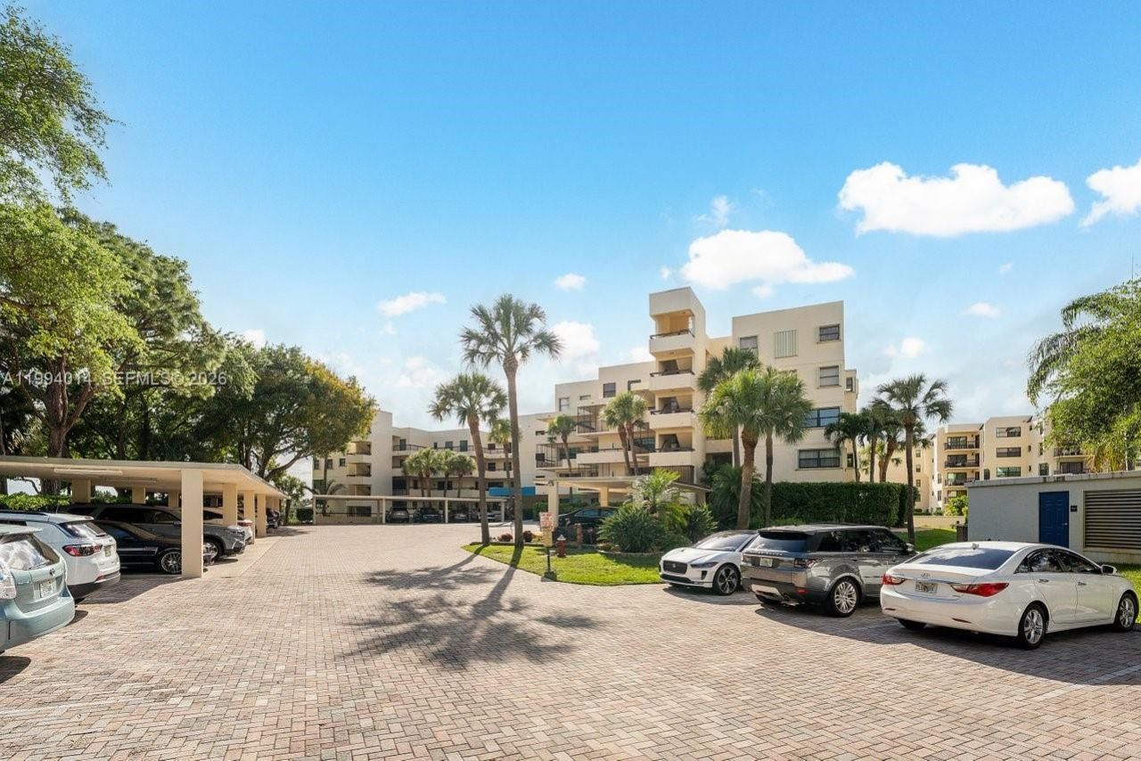 364 Golfview Rd, Unit 505, North Palm Beach, FL 33408 Photo