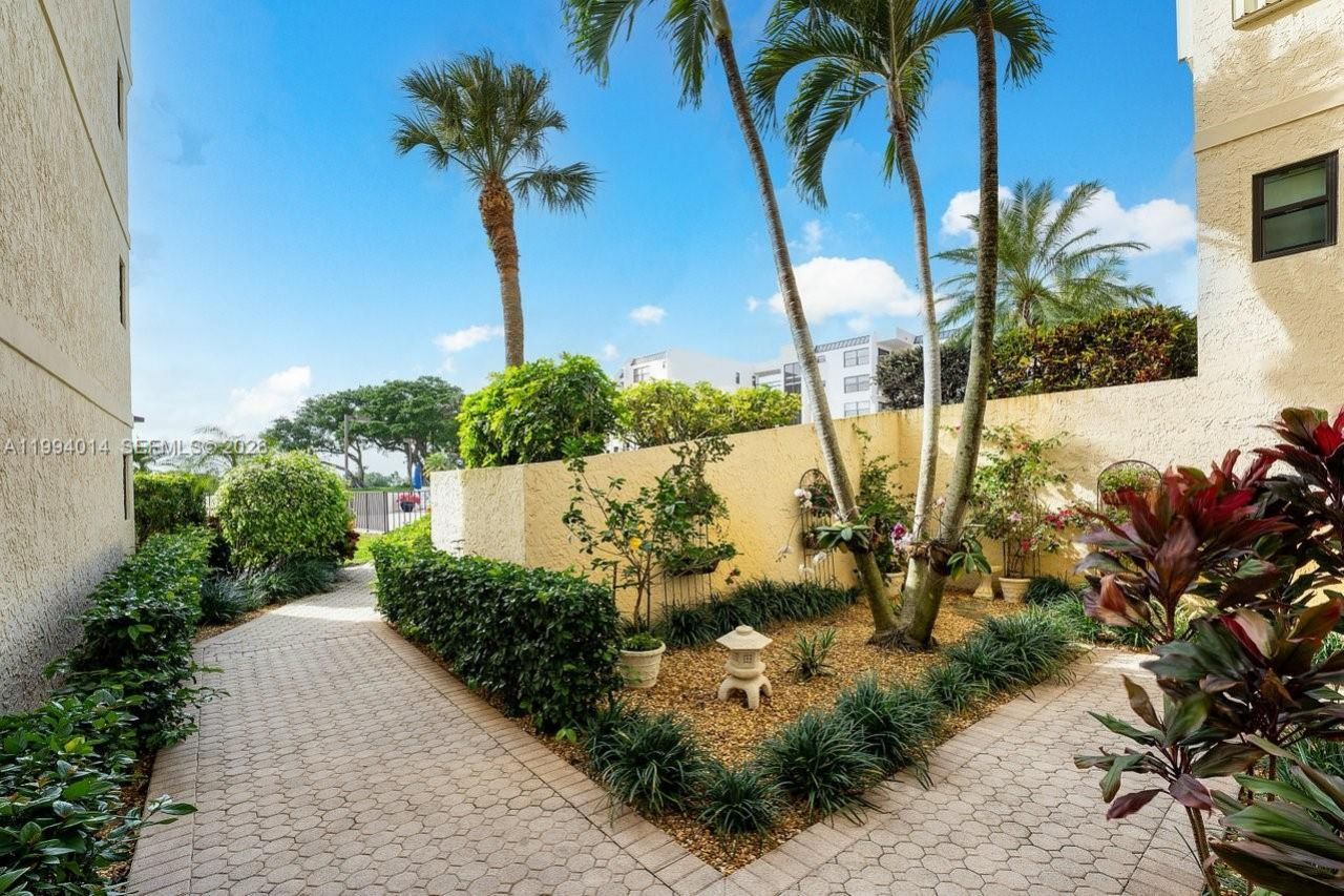 364 Golfview Rd, Unit 505, North Palm Beach, FL 33408 Photo