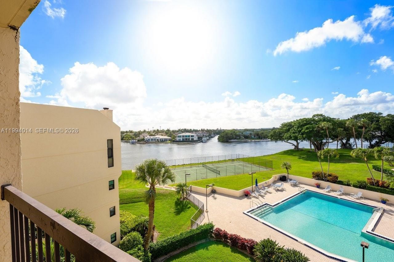 364 Golfview Rd, Unit 505, North Palm Beach, FL 33408 Photo