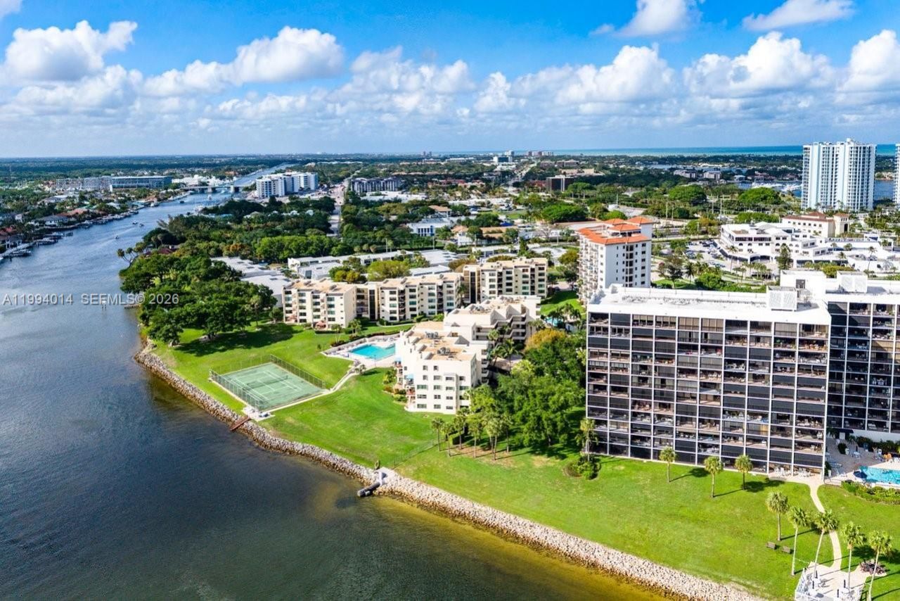 364 Golfview Rd, Unit 505, North Palm Beach, FL 33408 Photo