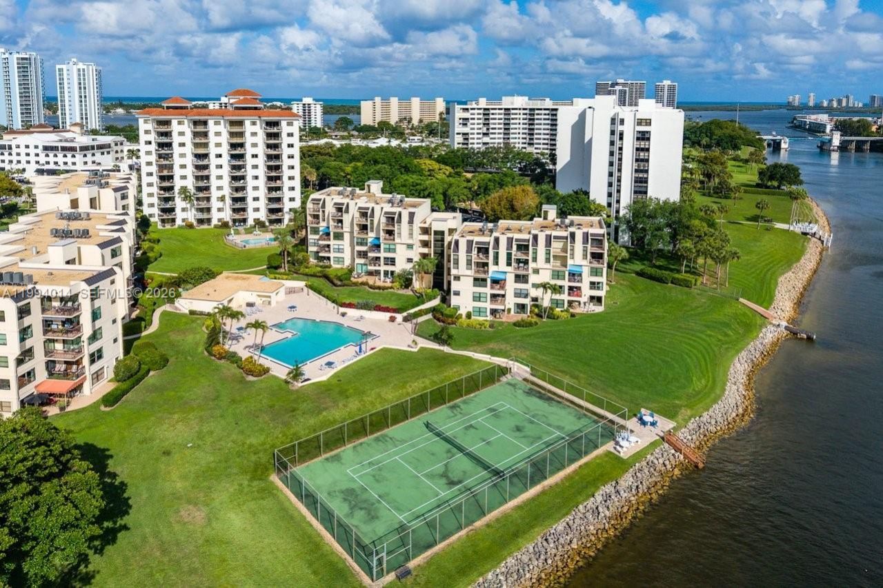 364 Golfview Rd, Unit 505, North Palm Beach, FL 33408 Photo