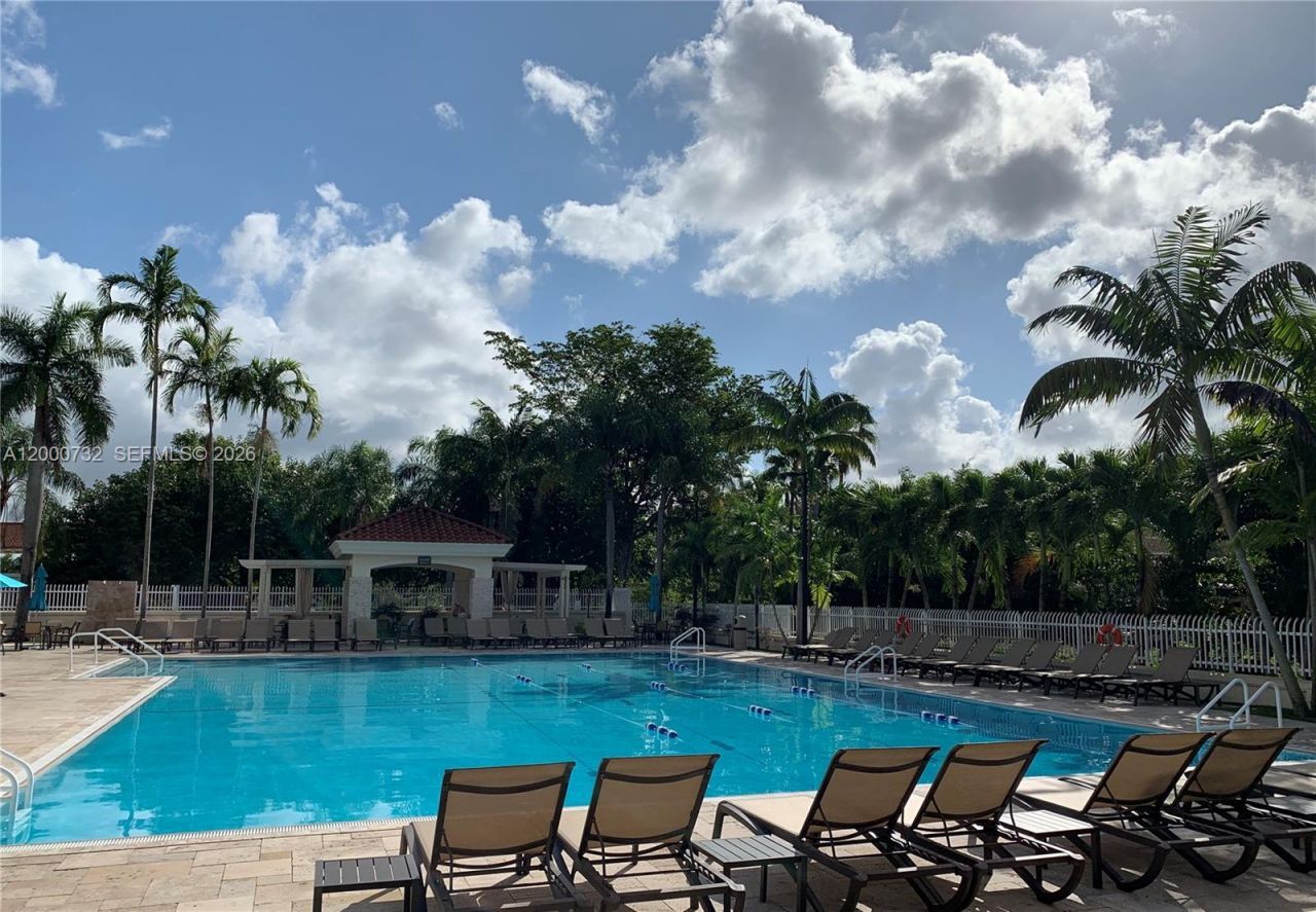 4530 NW 102nd Ct, Doral, FL 33178 Photo