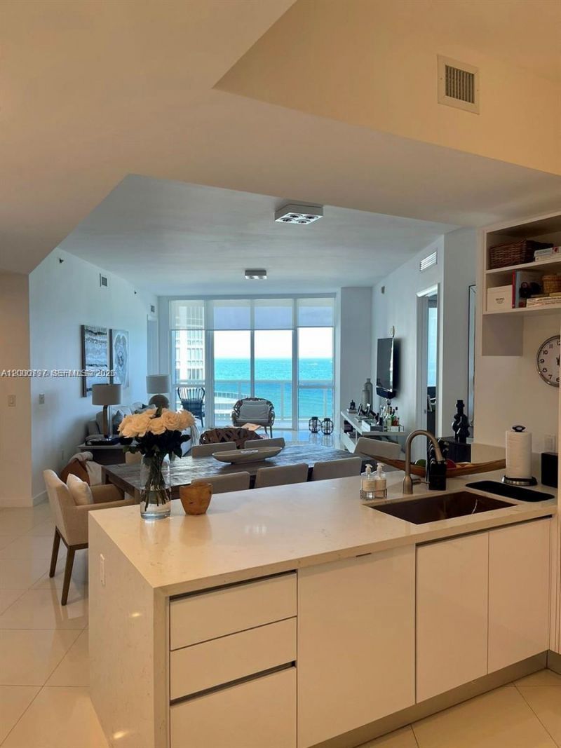 15811 Collins Ave, Unit 803, Sunny Isles Beach, FL 33160 Photo