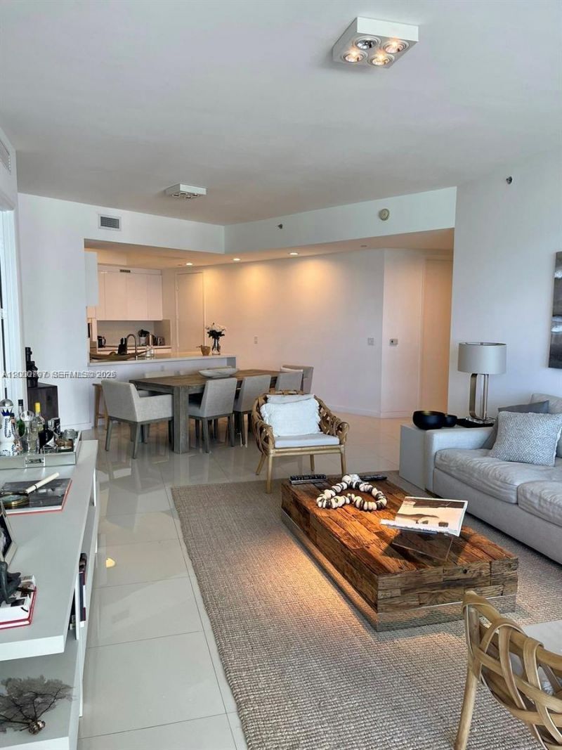 15811 Collins Ave, Unit 803, Sunny Isles Beach, FL 33160 Photo