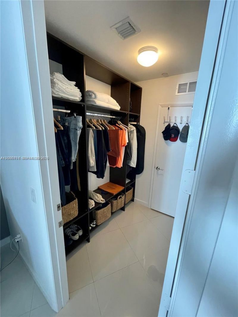 15811 Collins Ave, Unit 803, Sunny Isles Beach, FL 33160 Photo