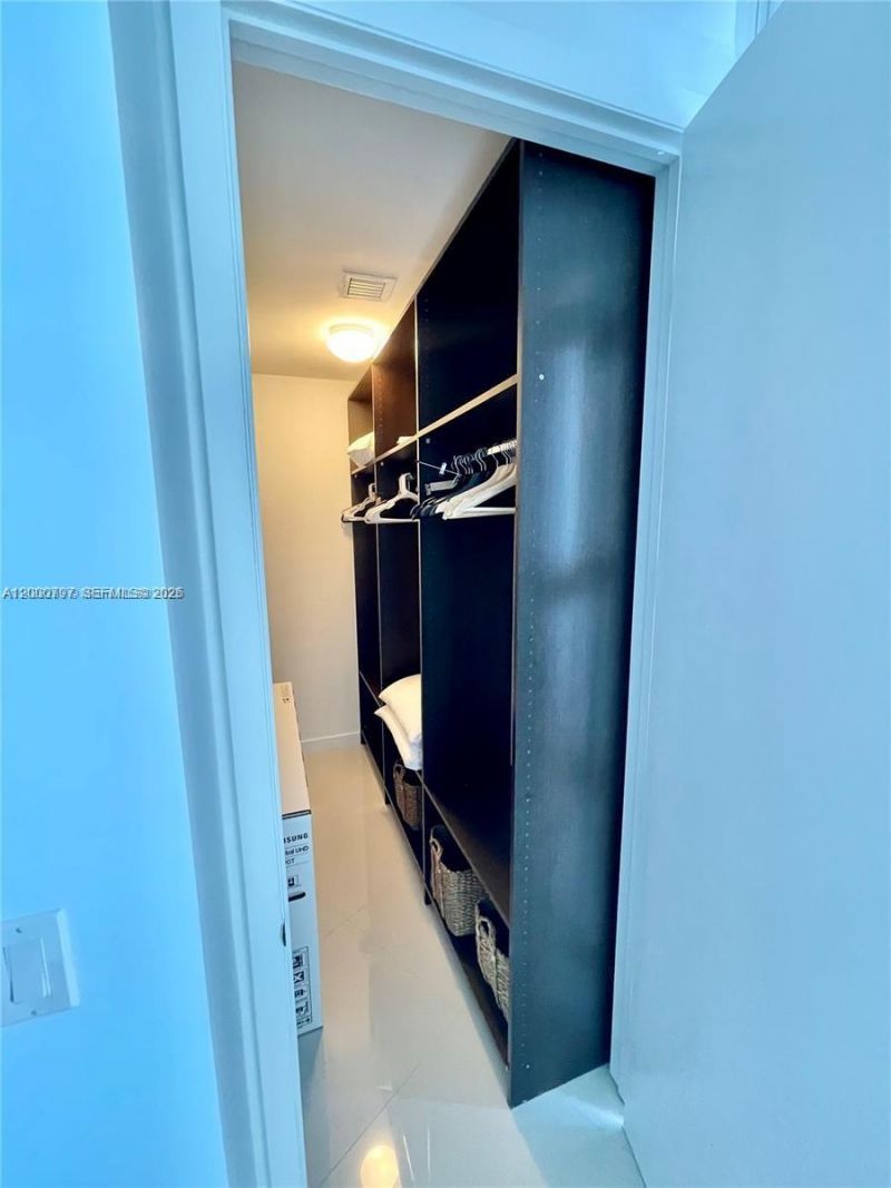 15811 Collins Ave, Unit 803, Sunny Isles Beach, FL 33160 Photo