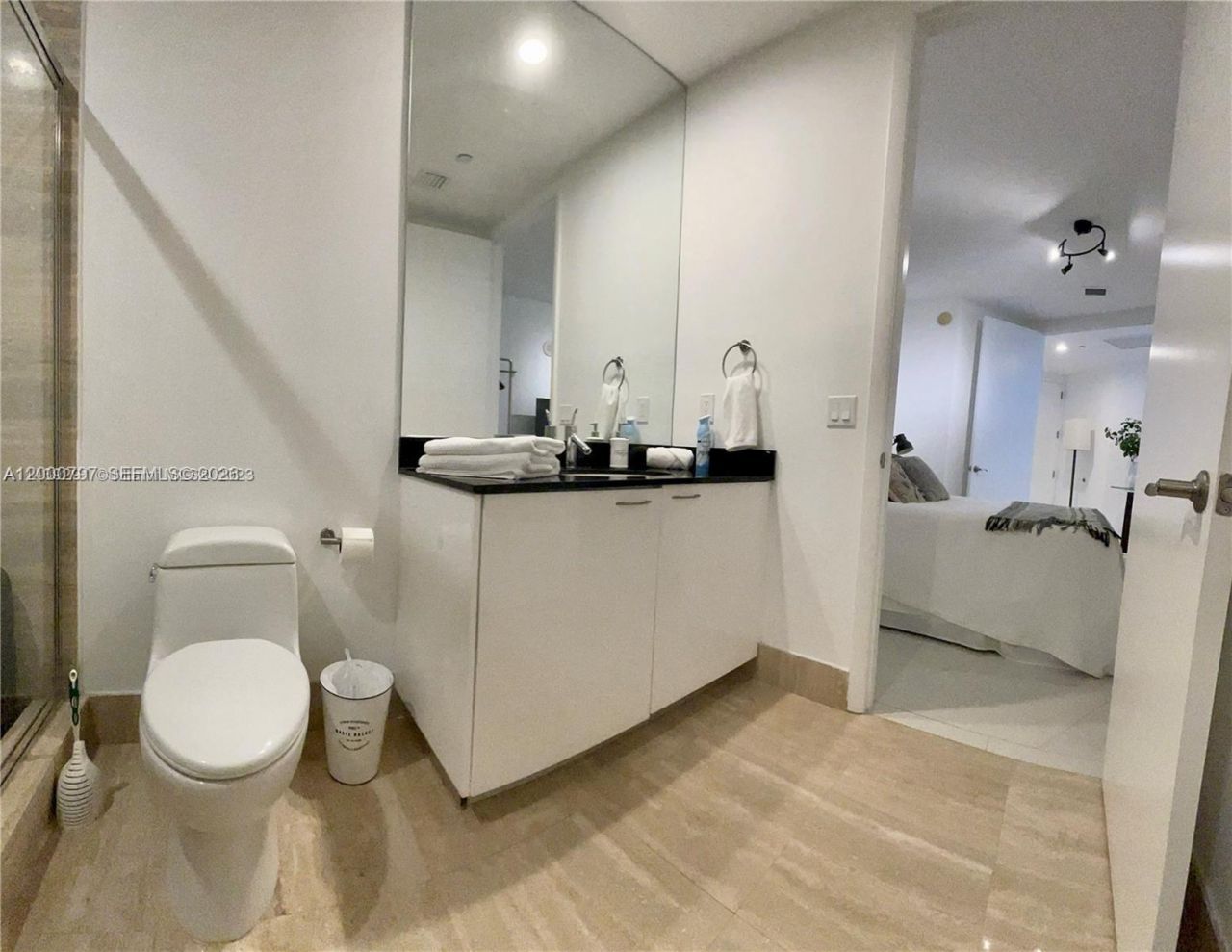 15811 Collins Ave, Unit 803, Sunny Isles Beach, FL 33160 Photo