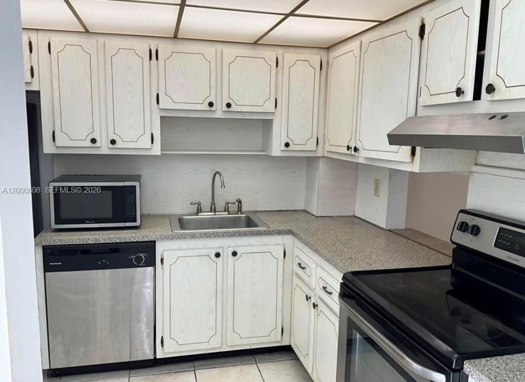 101 Berkley Rd, Unit 205, Hollywood, FL 33024 Photo