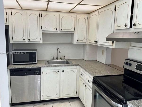 101 Berkley Rd, Unit 205, Hollywood, FL 33024