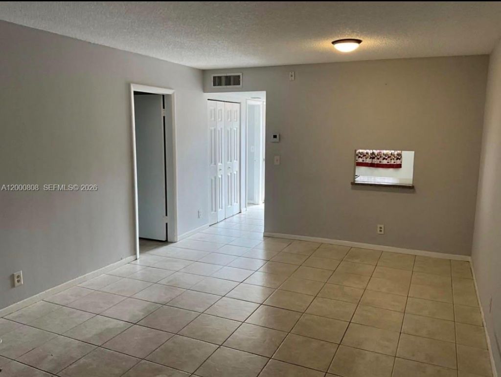 101 Berkley Rd, Unit 205, Hollywood, FL 33024 Photo