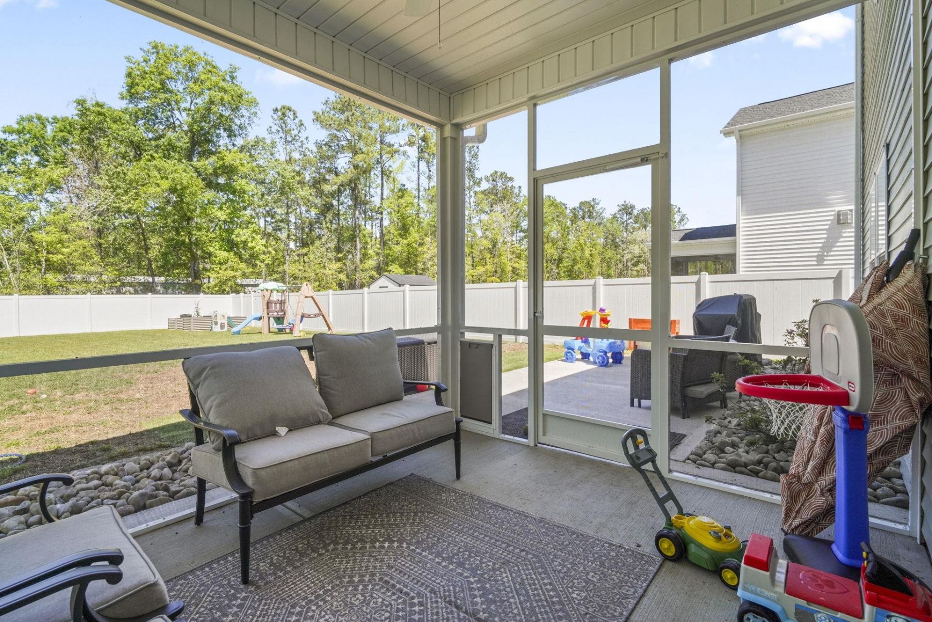 651 Mccorkle Place Photo 28