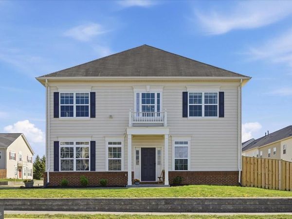 100 BOWLING GREEN CIRCLE, STEPHENS CITY, VA 22655