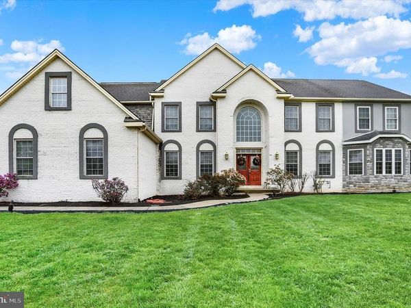 567 LUCINDA LANE , MECHANICSBURG, PA 17055