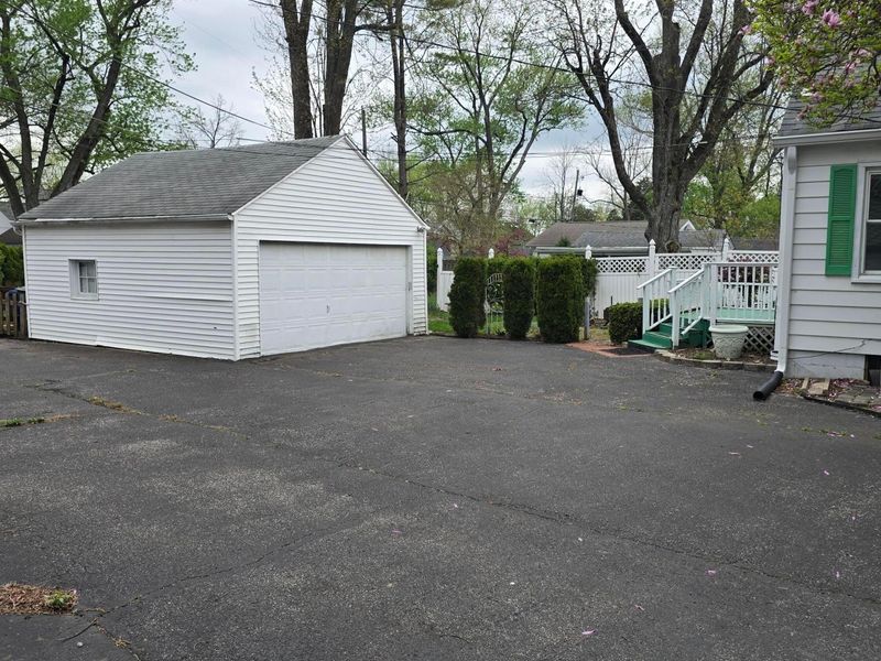 299 E Dominion Boulevard, Columbus, OH 43214 Photo 3