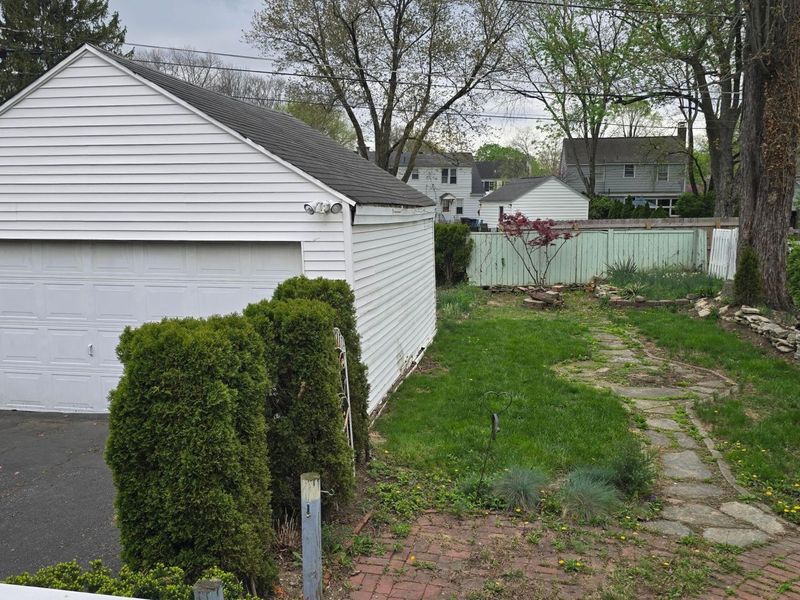 299 E Dominion Boulevard, Columbus, OH 43214 Photo 4