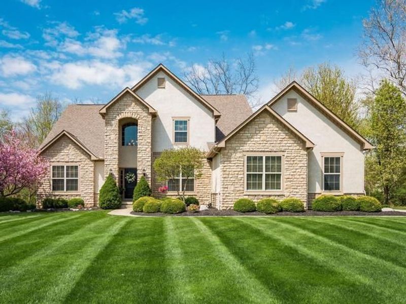 992 Elderberry Loop, Delaware, OH 43015 Photo 2
