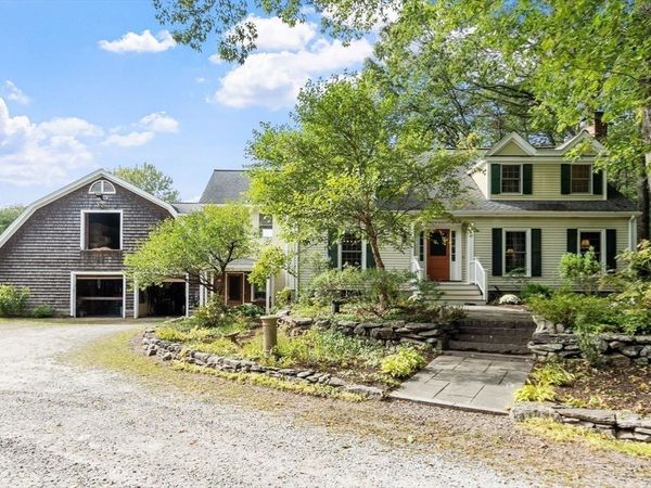 225 Lowell St, Carlisle, MA 01741