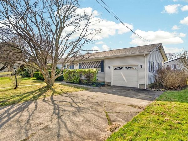 26 Sable Ave, Dartmouth, MA 02747