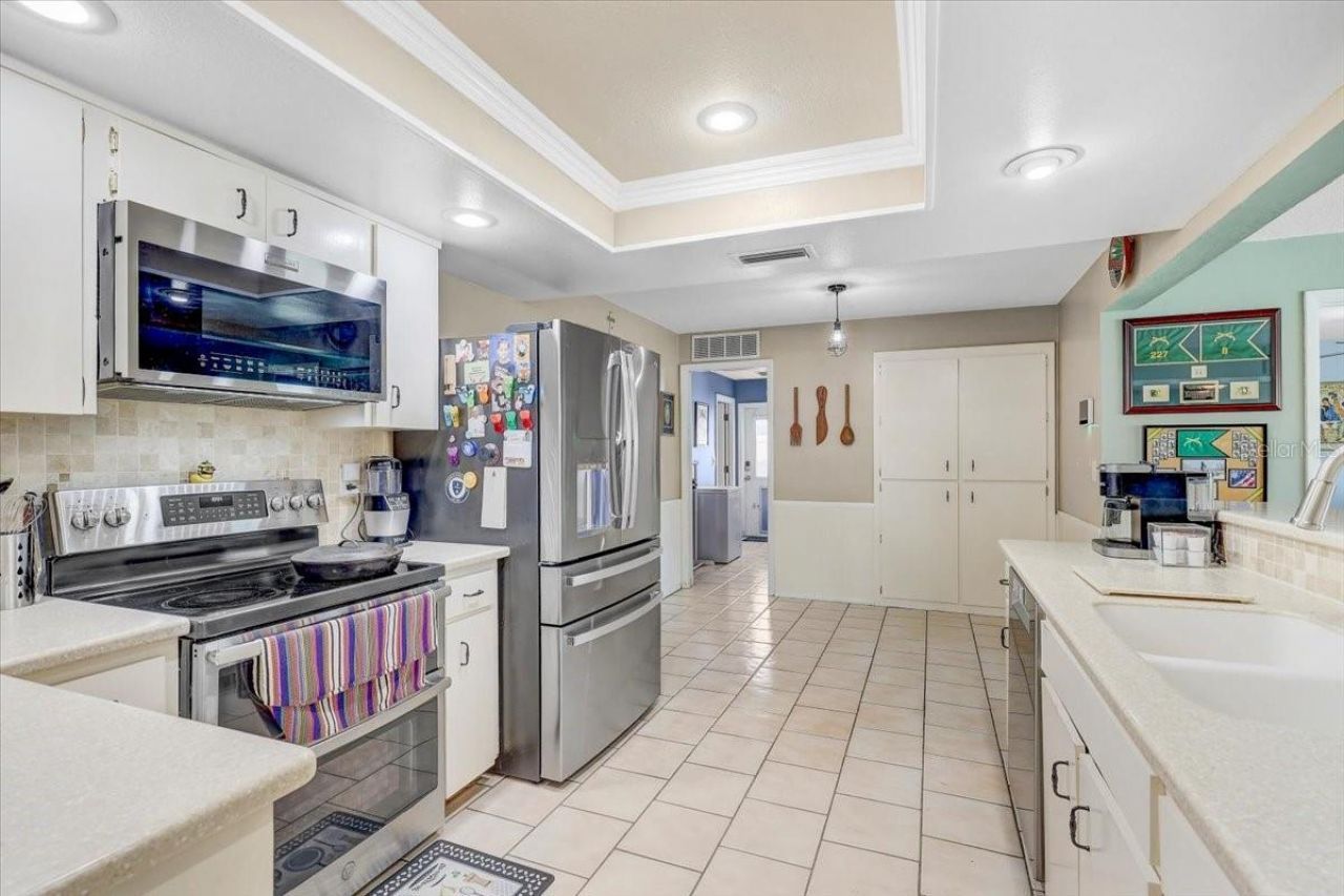 12137 Orange Blossom Drive, Seminole, FL 33772 Photo