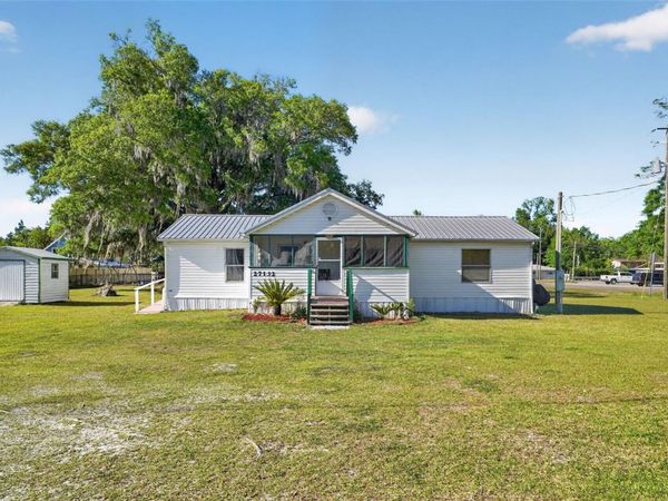 27132 NEW FRONT STREET , HILLIARD, FL 32046