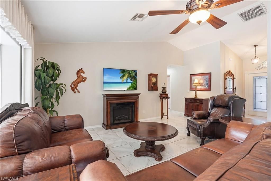 940 10th St Se, Naples, FL 34117 Photo