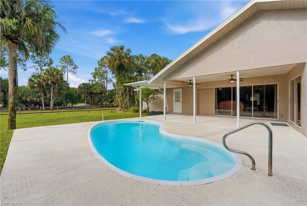 940 10th St Se, Naples, FL 34117 Photo