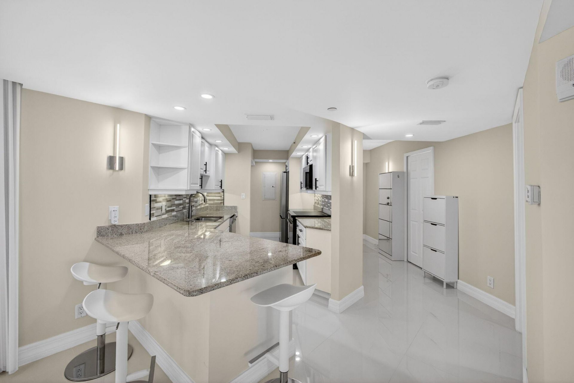 3000 N Ocean Drive, Unit 2 F, Singer Island, FL 33404 Photo