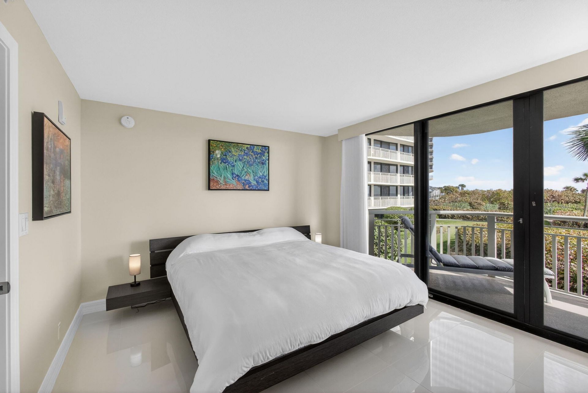 3000 N Ocean Drive, Unit 2 F, Singer Island, FL 33404 Photo