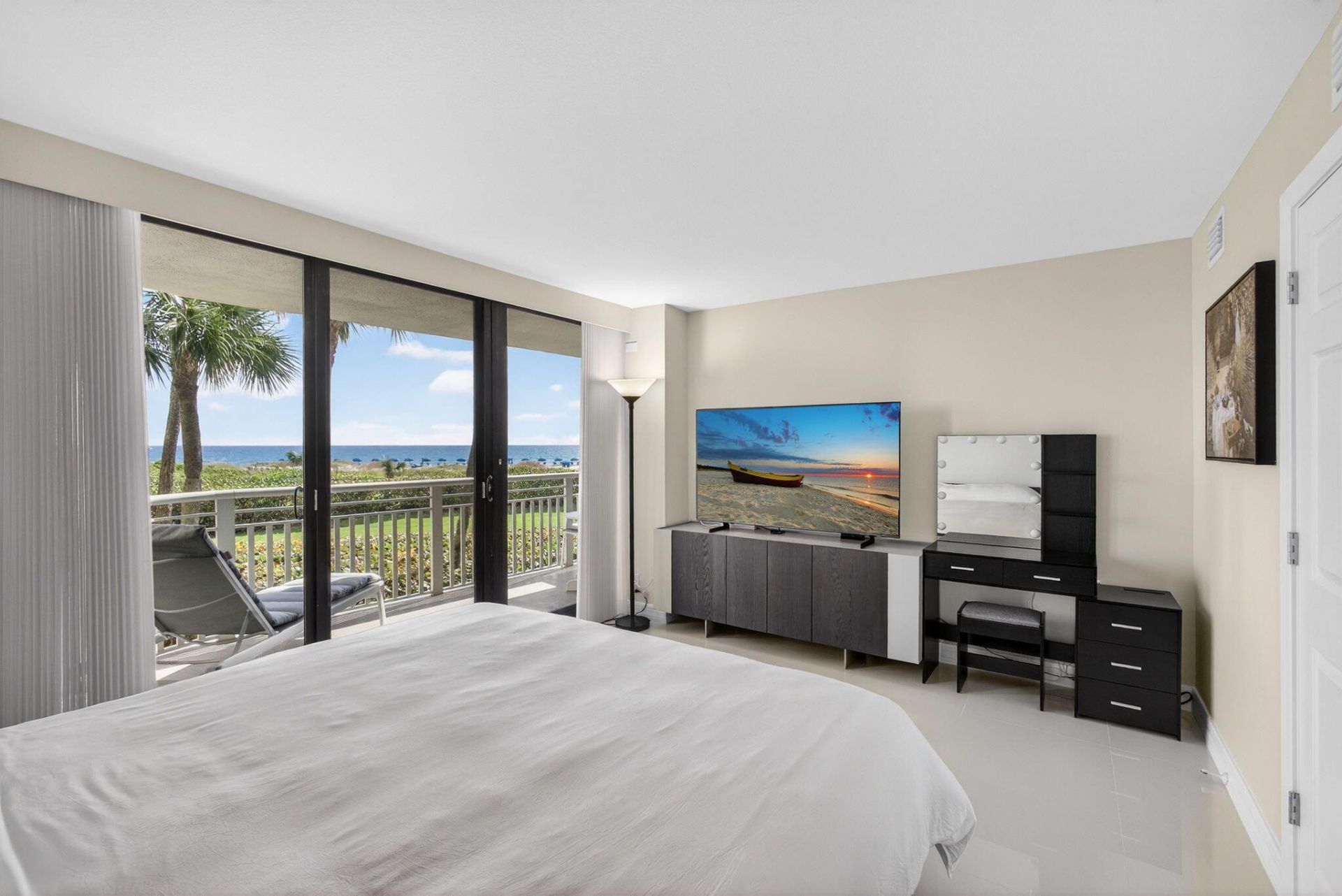 3000 N Ocean Drive, Unit 2 F, Singer Island, FL 33404 Photo