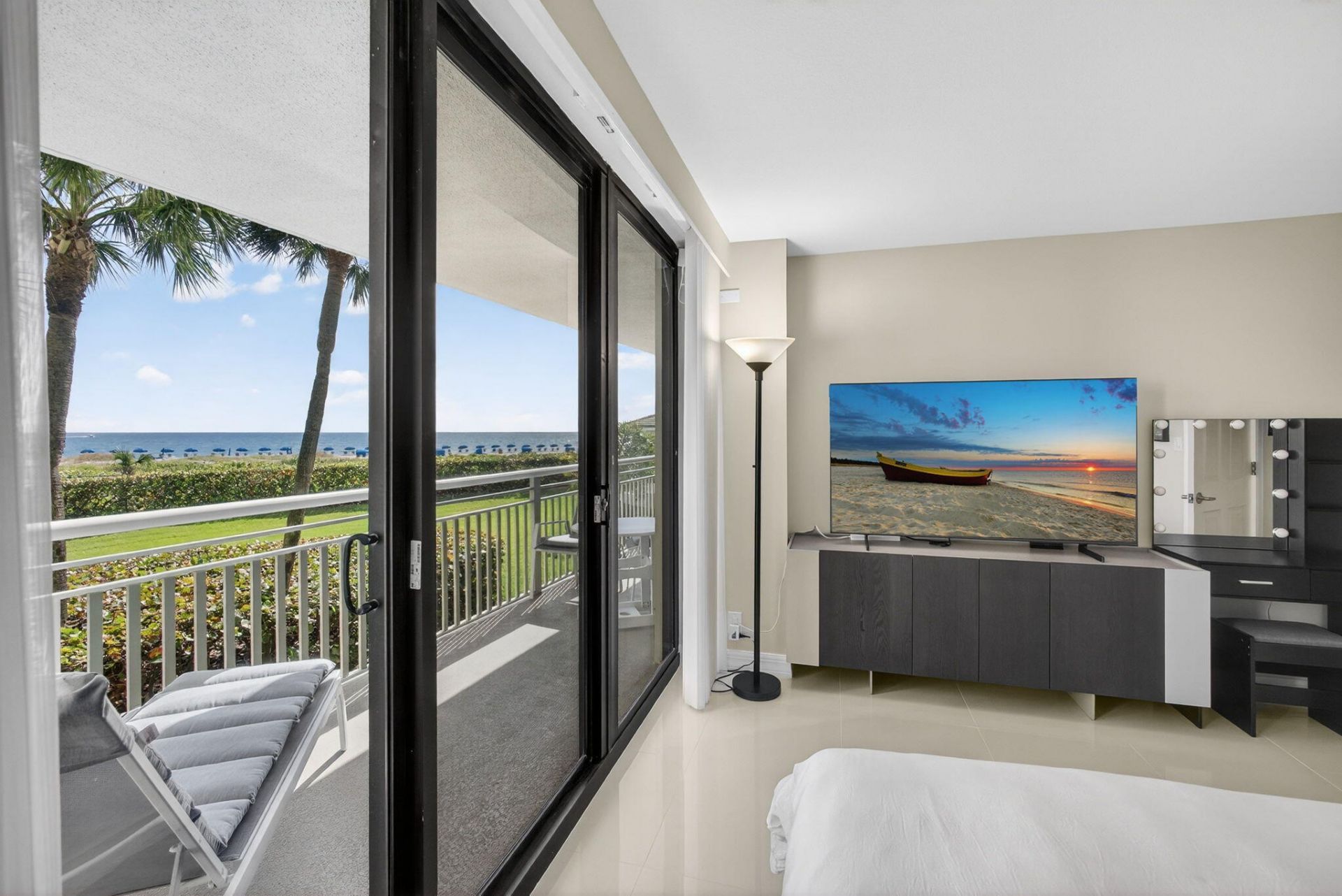 3000 N Ocean Drive, Unit 2 F, Singer Island, FL 33404 Photo