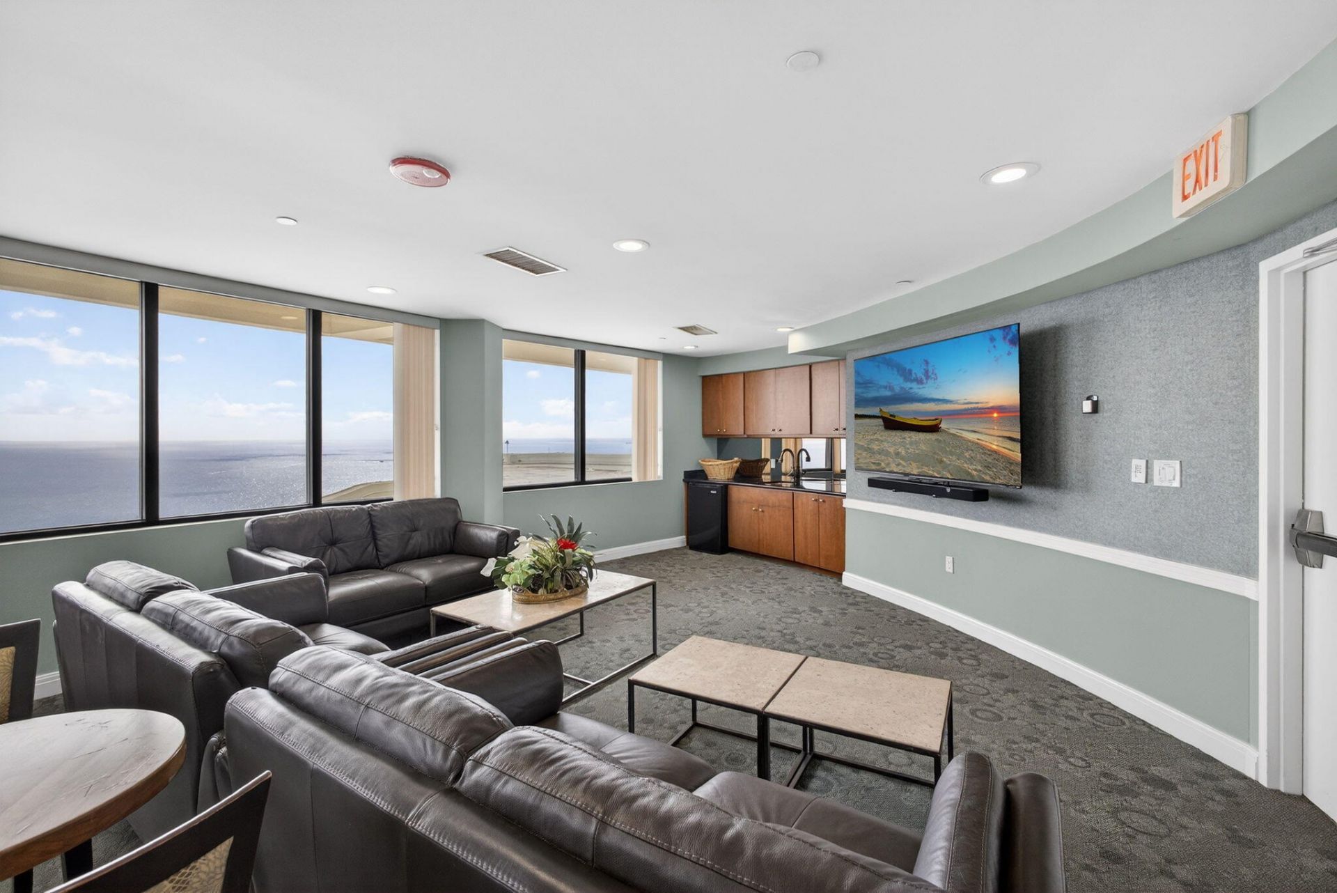 3000 N Ocean Drive, Unit 2 F, Singer Island, FL 33404 Photo