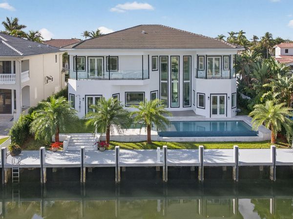 2641 NE 48th Street, Lighthouse Point, FL 33064