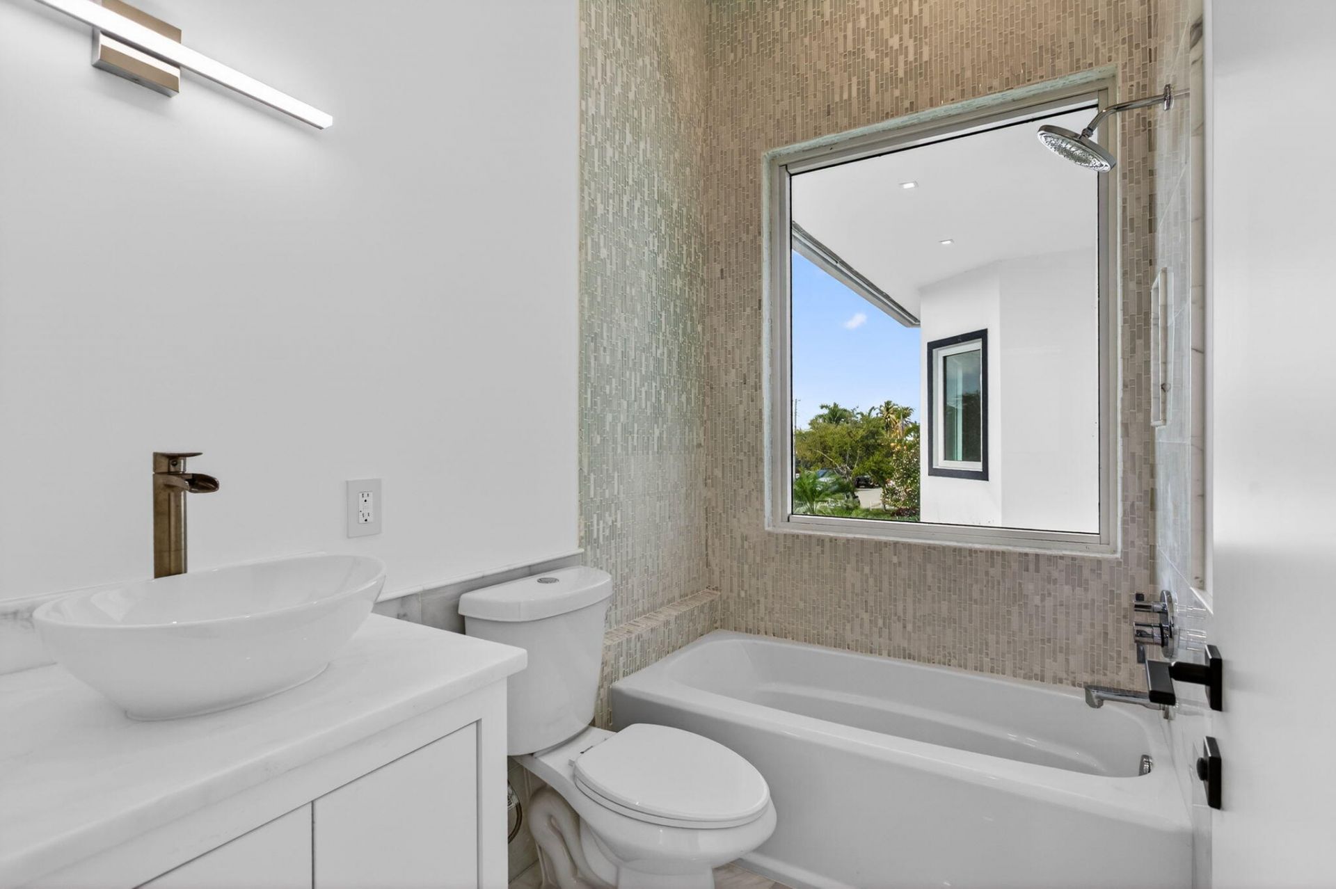 2641 NE 48th Street, Lighthouse Point, FL 33064 Photo