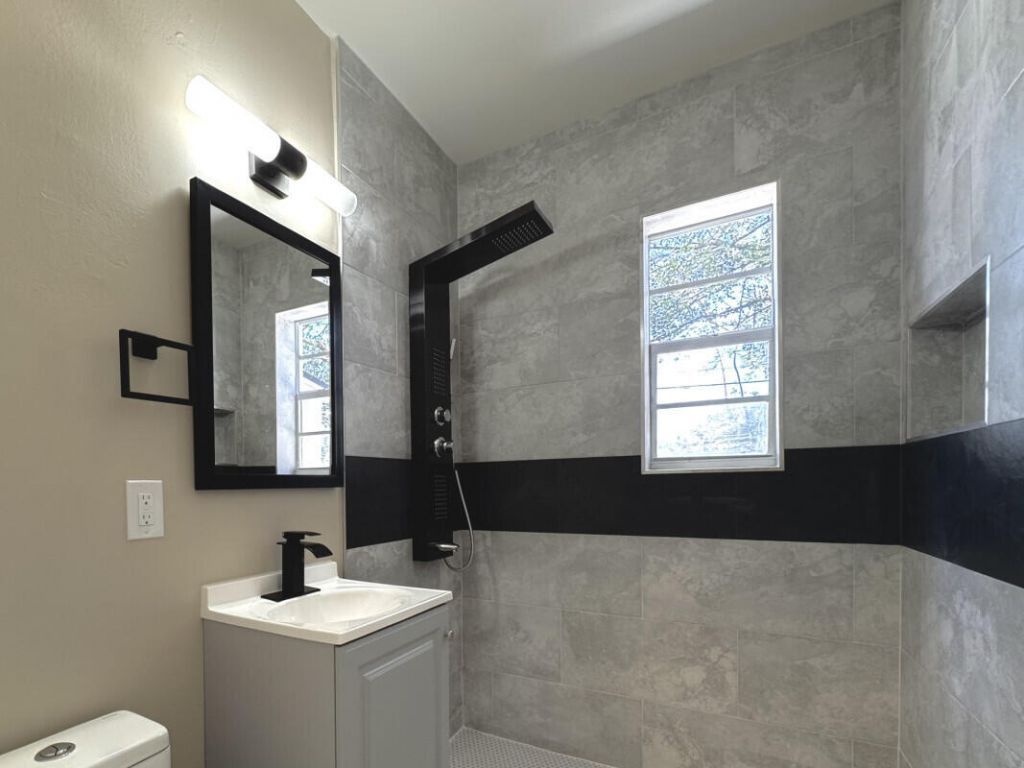 1525 NW 14th Court, Fort Lauderdale, FL 33311 Photo