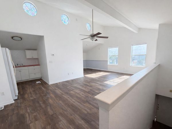 212 Lessin LN, Unit B, Austin, TX 78704