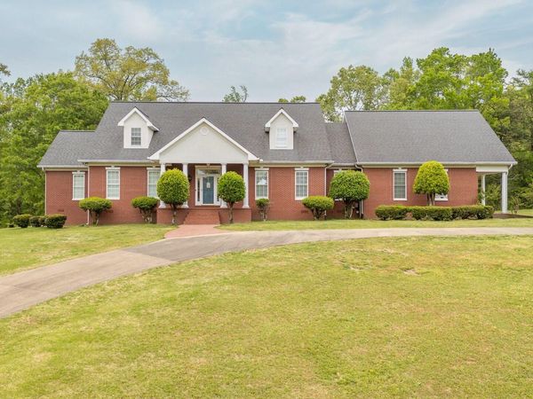 975 BRECKENRIDGE LN, Savannah, TN 38372