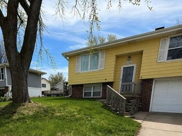 13401 Glenn Street , Omaha, NE 68138